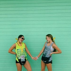 Meet your Posher, Cambria